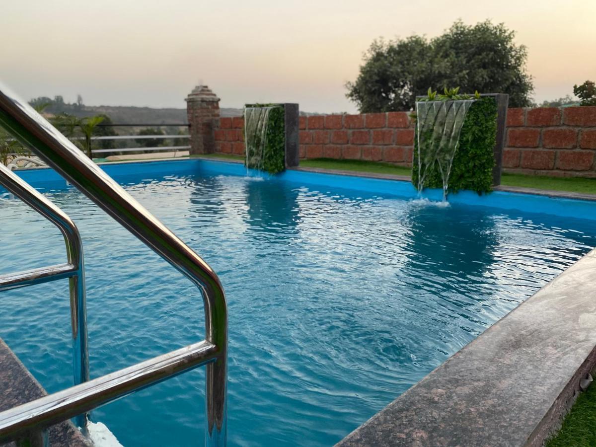 Shivanya Palace Mahābaleshwar Esterno foto